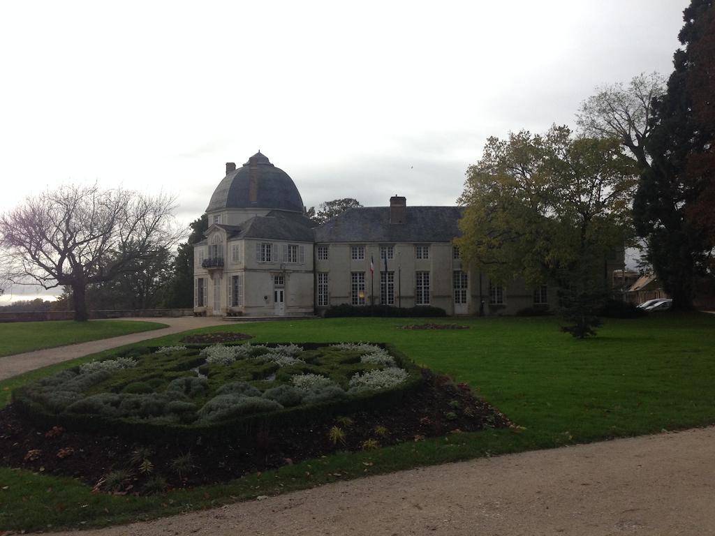 Hotel La Capitainerie Châteauneuf-sur-Loire Exterior foto